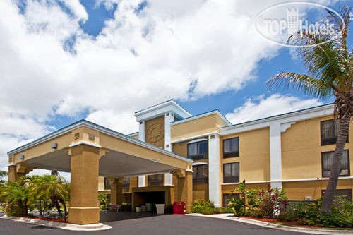 Фотографии отеля  Holiday Inn Express Vero Beach-West (I-95) 2*