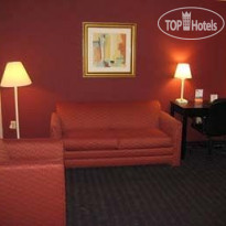 Howard Johnson Express Inn Suites - South Tampa Airport 