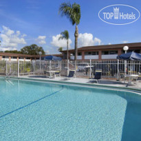 Howard Johnson Hotel - Tampa Airport Stadium 