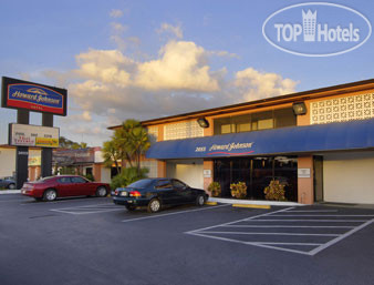 Фотографии отеля  Howard Johnson Hotel - Tampa Airport Stadium 2*