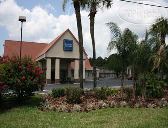 Фотографии отеля  Travelodge Inn & Suites Jacksonville Airport 2*