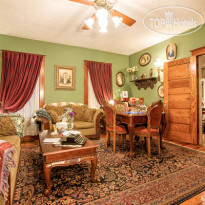 Alling House Bed and Breakfast 