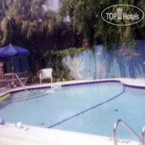 Tarpon Inn