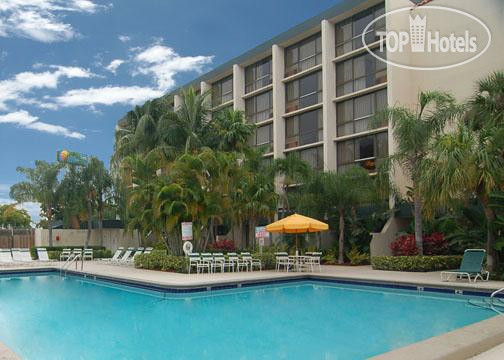 Фотографии отеля  Ramada West Palm Beach Airport 3*