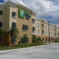 Holiday Inn Express & Suites Marathon 