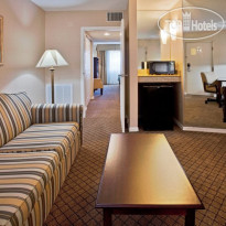 Holiday Inn Express Hotel & Suites Bradenton West 