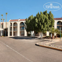 Travelodge Scottsdale 2*