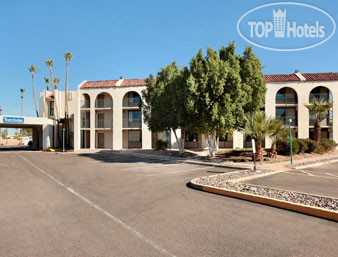 Фотографии отеля  Travelodge Scottsdale 2*