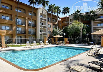 Фотографии отеля  Courtyard by Marriott Phoenix Camelback 3*