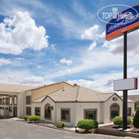 Howard Johnson Holbrook 2*