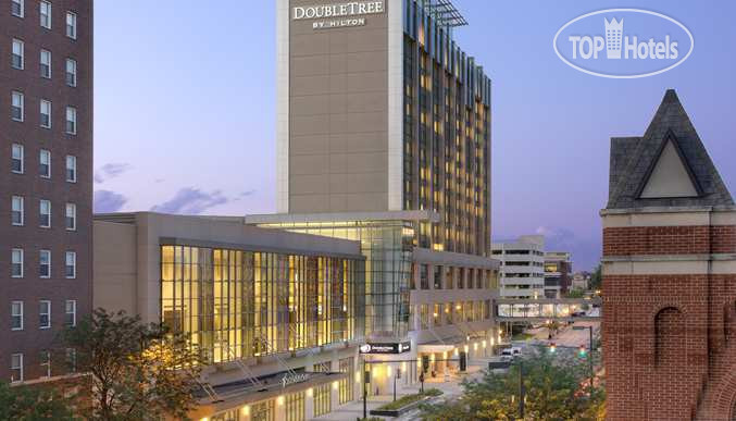 Фото DoubleTree by Hilton Hotel Cedar Rapids Convention Complex