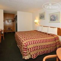 Econo Lodge Near Clackamas Town Center 