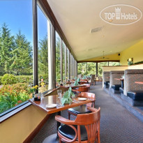 Best Western Plus Agate Beach Inn 