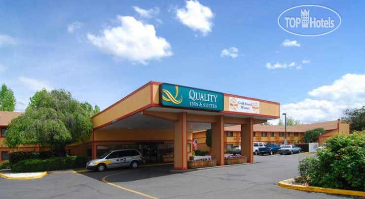 Фотографии отеля  Quality Inn and Suites Airport Medford 3*