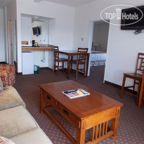 Brookside Inn & Suites White City