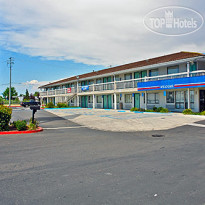 Motel 6 Medford North 