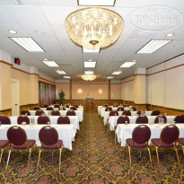 Best Western Plus Midway Hotel & Suites-Brookfield 