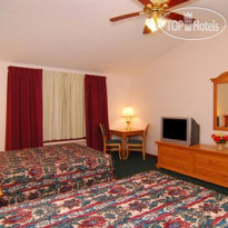 Econo Lodge Inn & Suites Eau Claire 