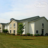 Cobblestone Inn & Suites - Clintonville Отель