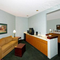 Comfort Suites Appleton Airport 