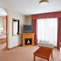 Holiday Inn Express Hotel & Suites Detroit - Utica 