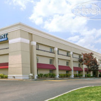 Baymont Inn & Suites Detroit Airport Romulus 2*