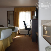 Holiday Inn Express Hotel & Suites Fenton 