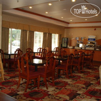 Holiday Inn Express Hotel & Suites Fenton 