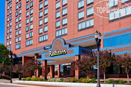 Фотографии отеля  Radisson Hotel Lansing at the Capitol 2*