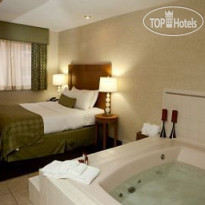 Ramada Marquette 