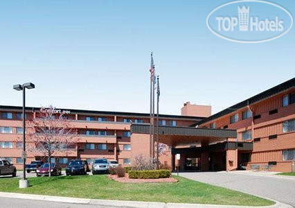 Фотографии отеля  Comfort Inn Farmington Hills 2*