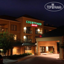 Courtyard by Marriott Flint 