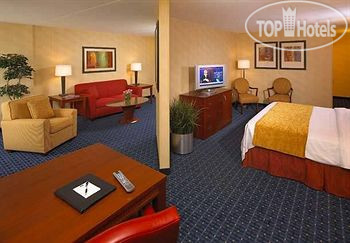 Новые добавленные фото туристов Courtyard by Marriott Detroit Downtown 3*