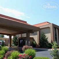 Clarion Inn & Suites Airport Grand Rapids 