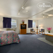 Super 8 Pittsburgh / Monroeville 