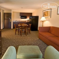 Comfort Inn & Suites Philadelphia Premium Outlets Area 