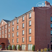 Holiday Inn Express Harrisburg East 2*