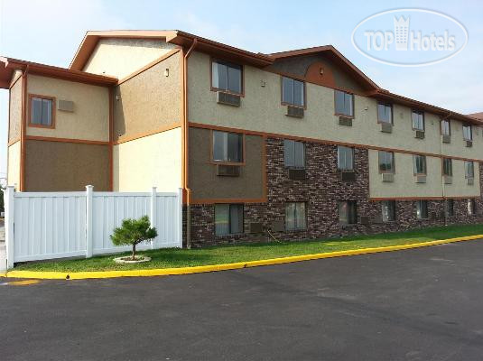 Фотографии отеля  Americas Best Value Inn & Suites Bedford 2*