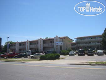 Super 8 Denver Midtown