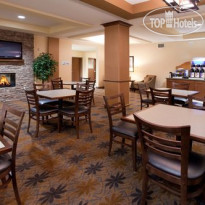 Holiday Inn Express Hotel & Suites Lamar 