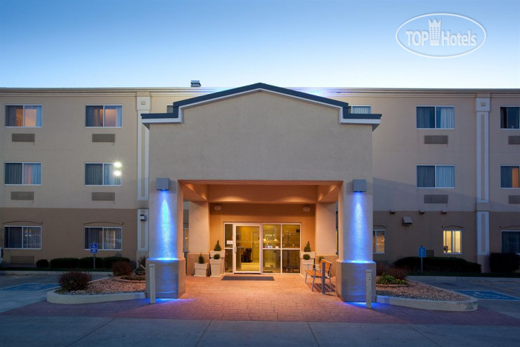 Новые добавленные фото туристов Holiday Inn Express Greeley 2*
