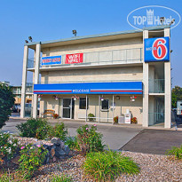 Motel 6 Denver Central-Federal Boulevard 