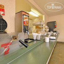 Econo Lodge North Academy 