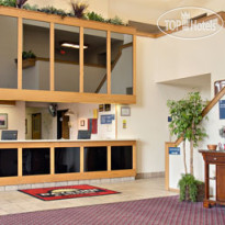 Days Inn & Suites Indianapolis, Castleton Лобби