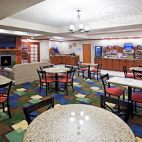 Holiday Inn Express & Suites Lafayette East 