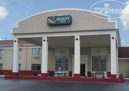 Фотографии отеля  Quality Inn Scottsburg 2*