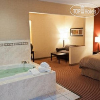 Comfort Suites North Fort Wayne Номер