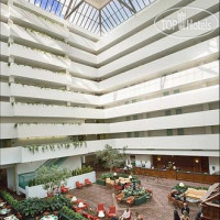 Holiday Inn Chicago - Mart Plaza 3*