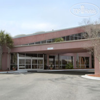 Ramada Charleston отель