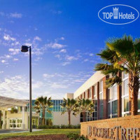 DoubleTree by Hilton Hotel & Suites Charleston Airport 2*